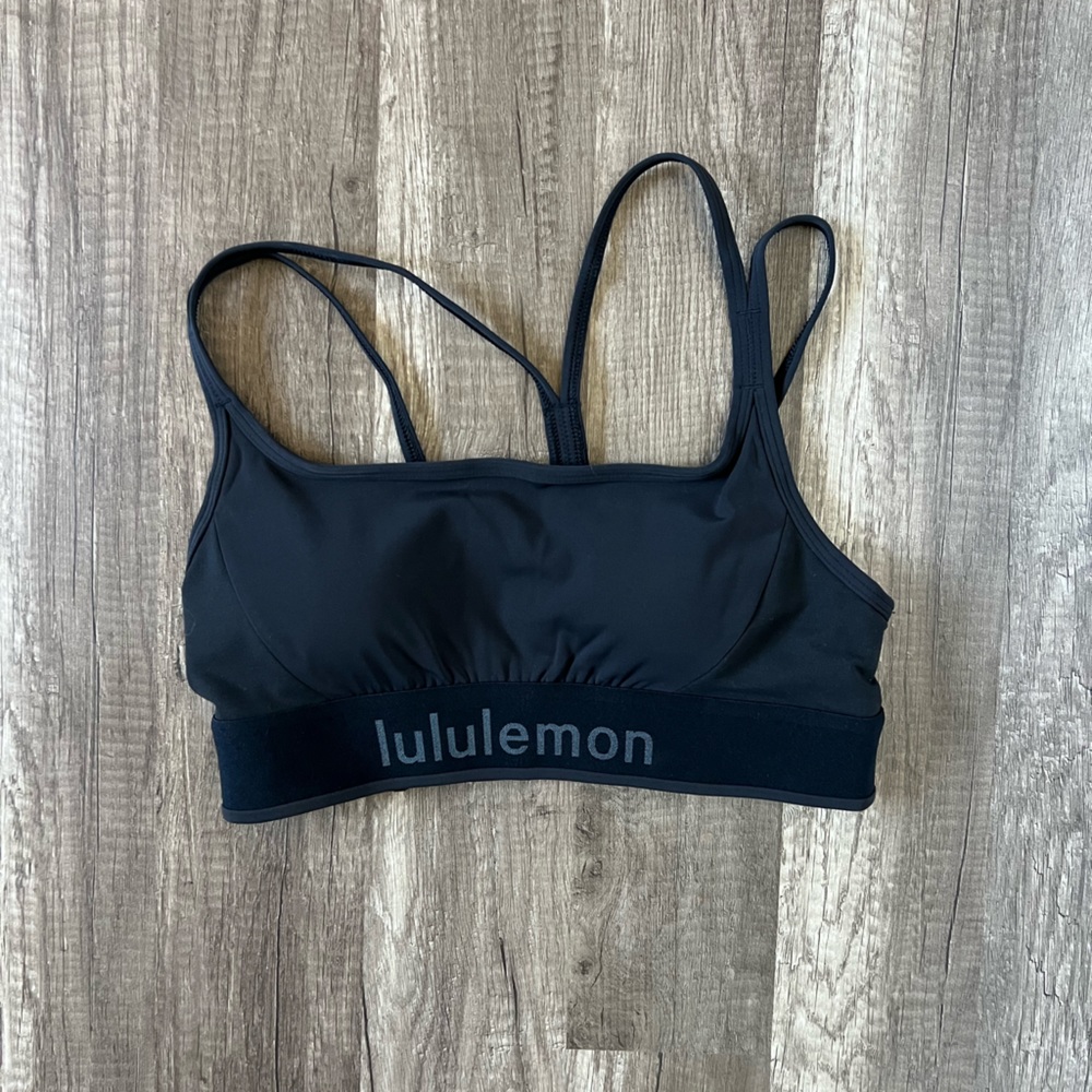 Lululemon logo train strappy bra